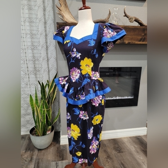 Leslie Lucks Dress, Size Small, Very Good Good Condition, Vintage - Picture 2 of 6